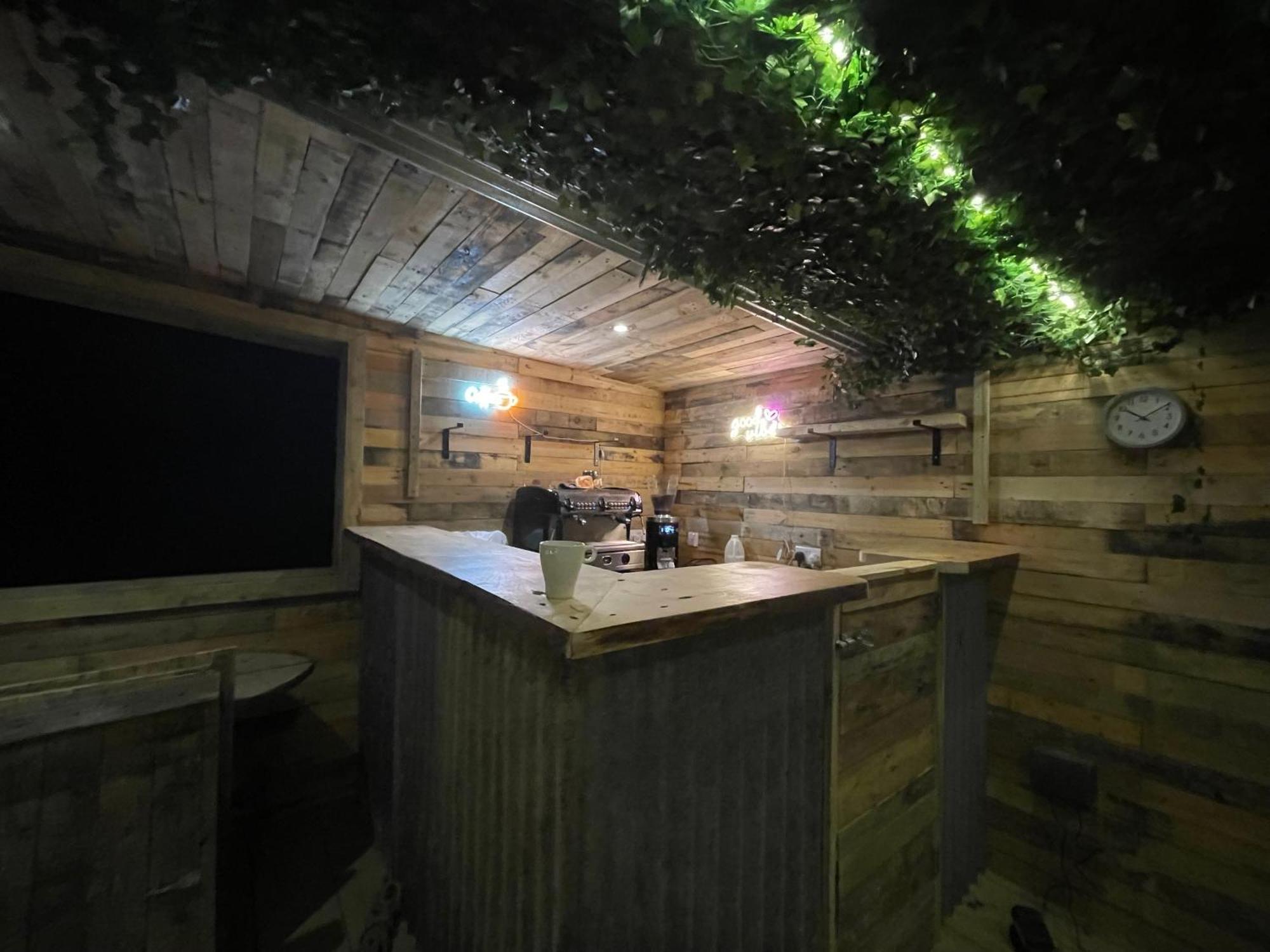 Rostrevor Mountain Lodge - Glamping Pods - Revive Sauna & Hot Tubs Екстер'єр фото