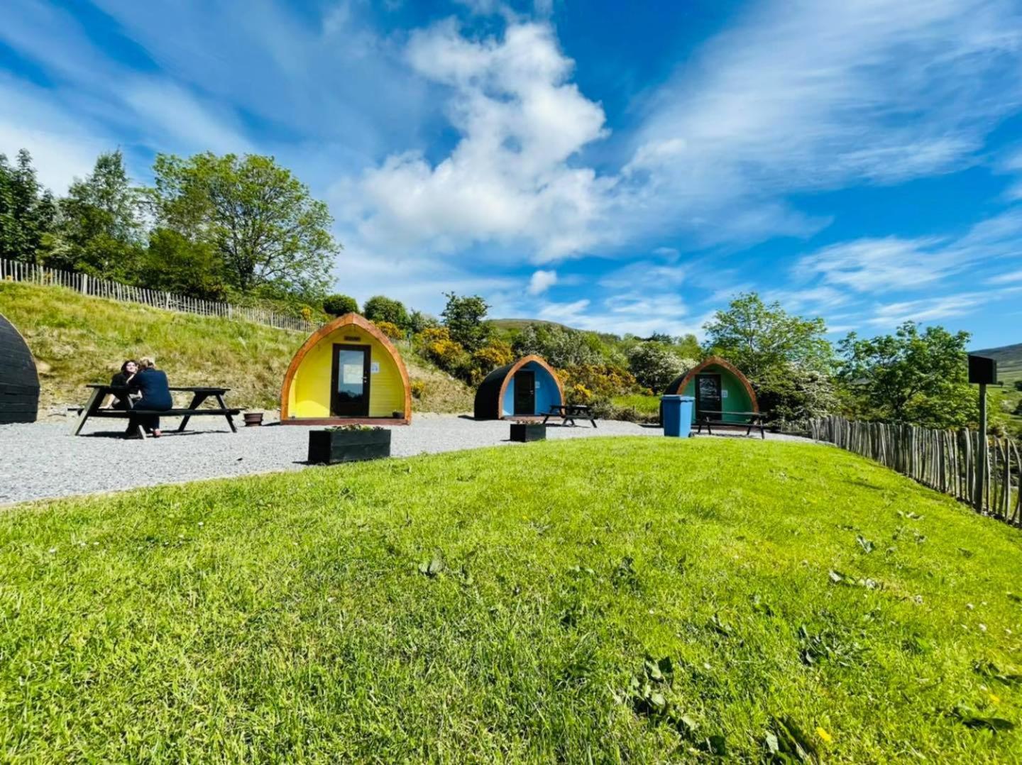 Rostrevor Mountain Lodge - Glamping Pods - Revive Sauna & Hot Tubs Екстер'єр фото